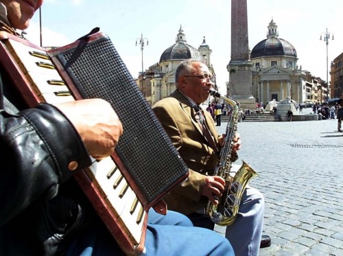 Street music in Rome