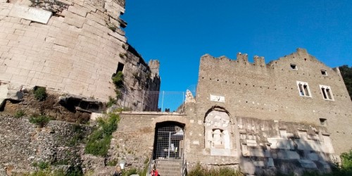 Private walking tour of the Appian Way with pick up and drop off